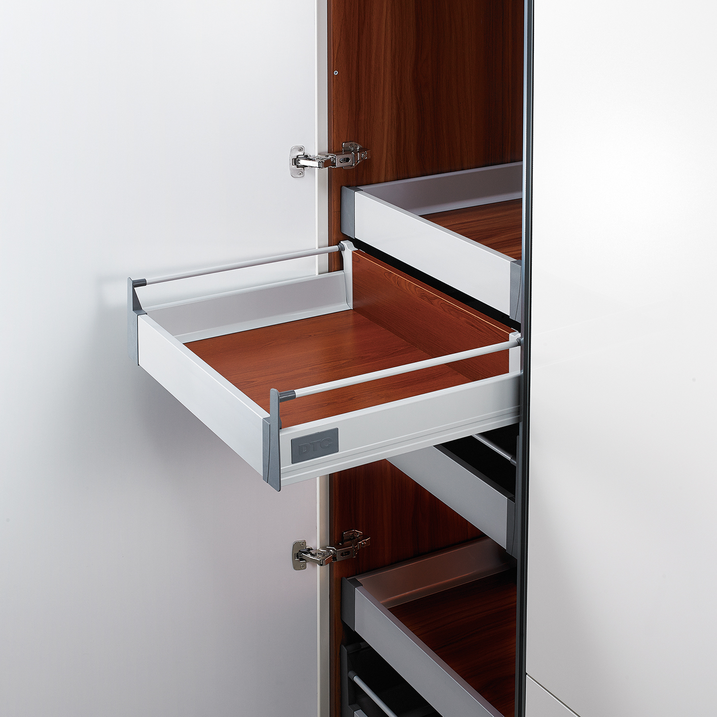 Doublewall Deep Drawer - Internal, Regular Boxside with 1 Round Rail, 83 mm Drawer Height